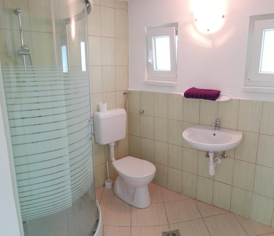 Judit Apartman Vonyarcvashegy Exterior photo